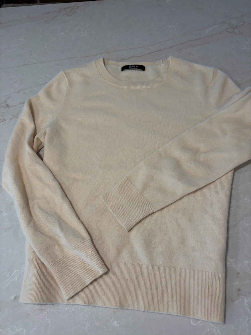 Quince Women’s 100% Cashmere Crewneck Sweater in Cream